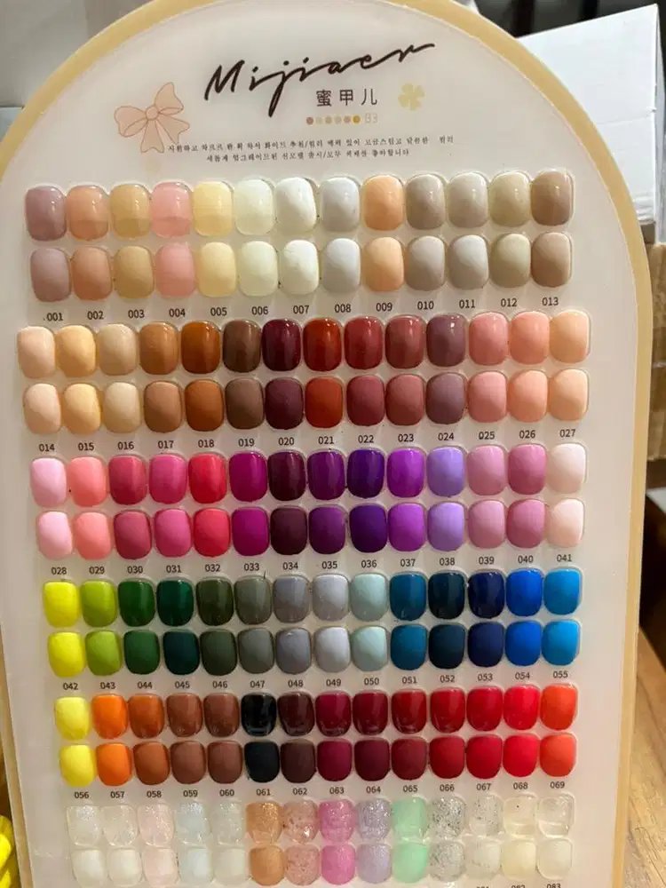 PRELOVED 83 kuteks dan paketnya. DIJUAL CEPAT