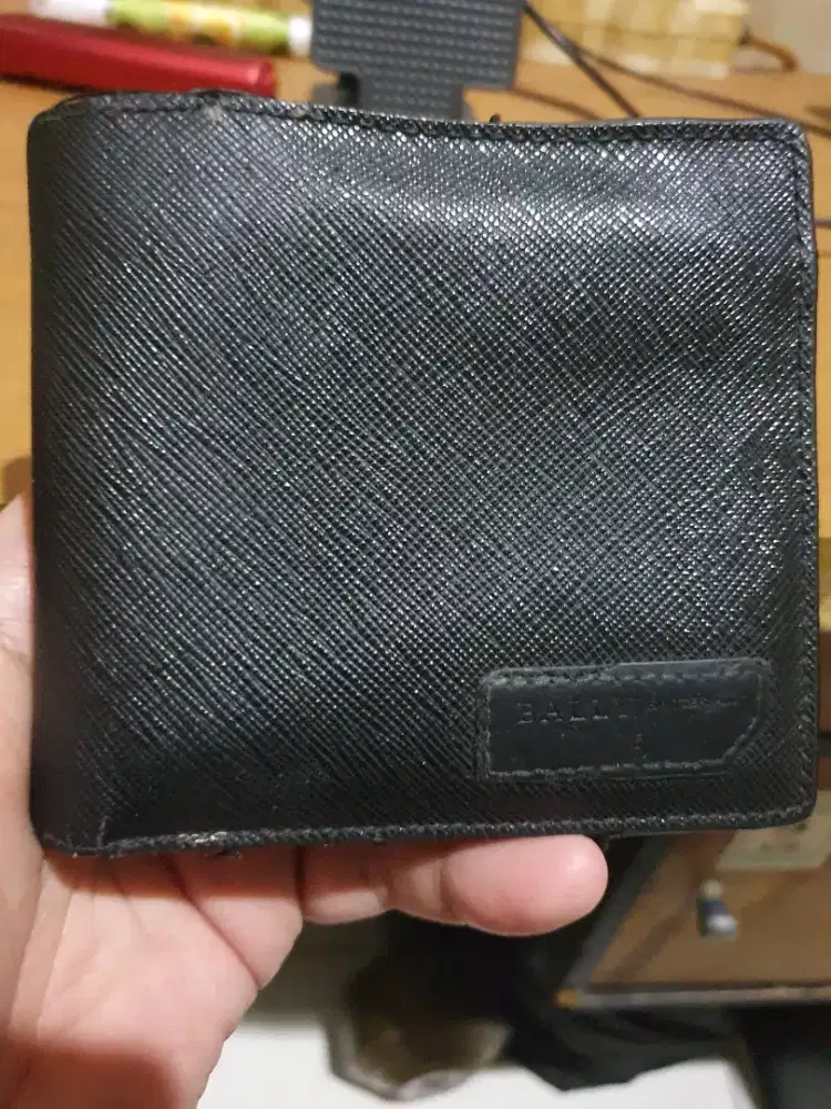 Dompet Bally original 100% lengkap garansi dan kotaknya