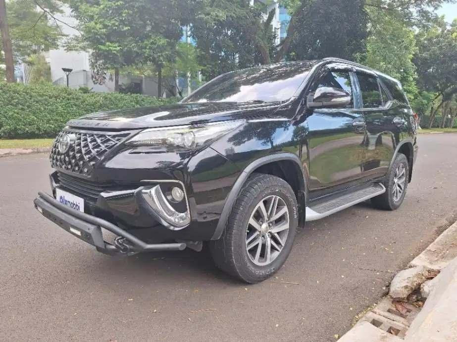 DP MURAH Toyota Fortuner 2.4 VRZ Solar-AT 2016 Hitam CSMLB