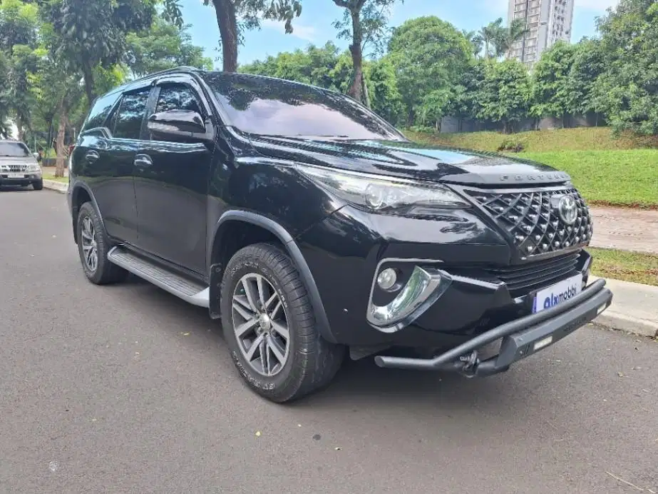 DP MURAH Toyota Fortuner 2.4 VRZ Solar-AT 2016 Hitam CSMLB