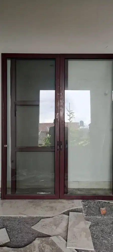 Jendela sliding upvc coklat 3 daun ex rumah mewah