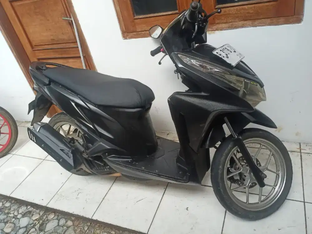 Vario 125 hitam 2014 joss
