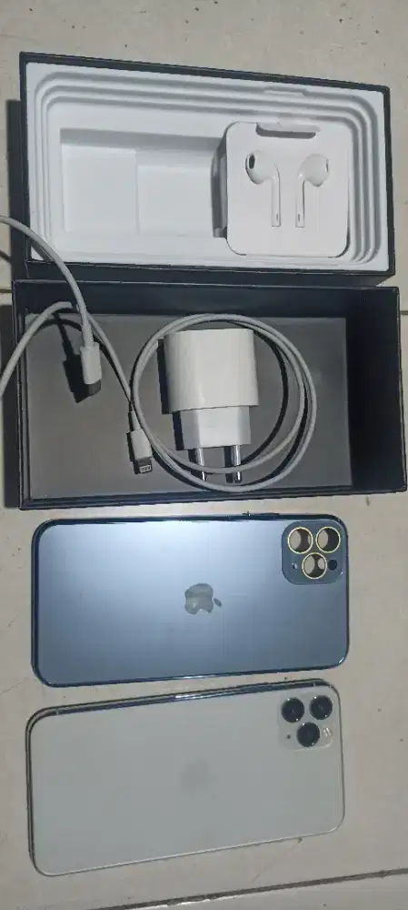 Di jual Iphone 11 promax 256gb silver