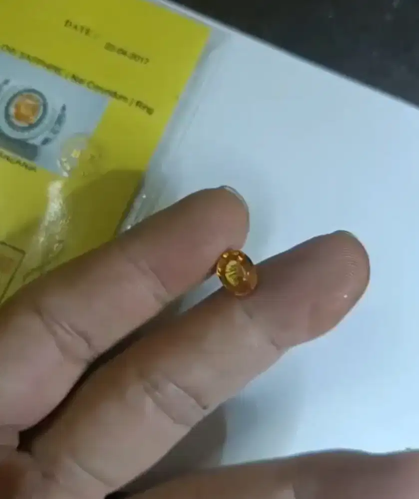 Murah permata yellow safir 2crat lebih ad amemo warna kuning yakuld