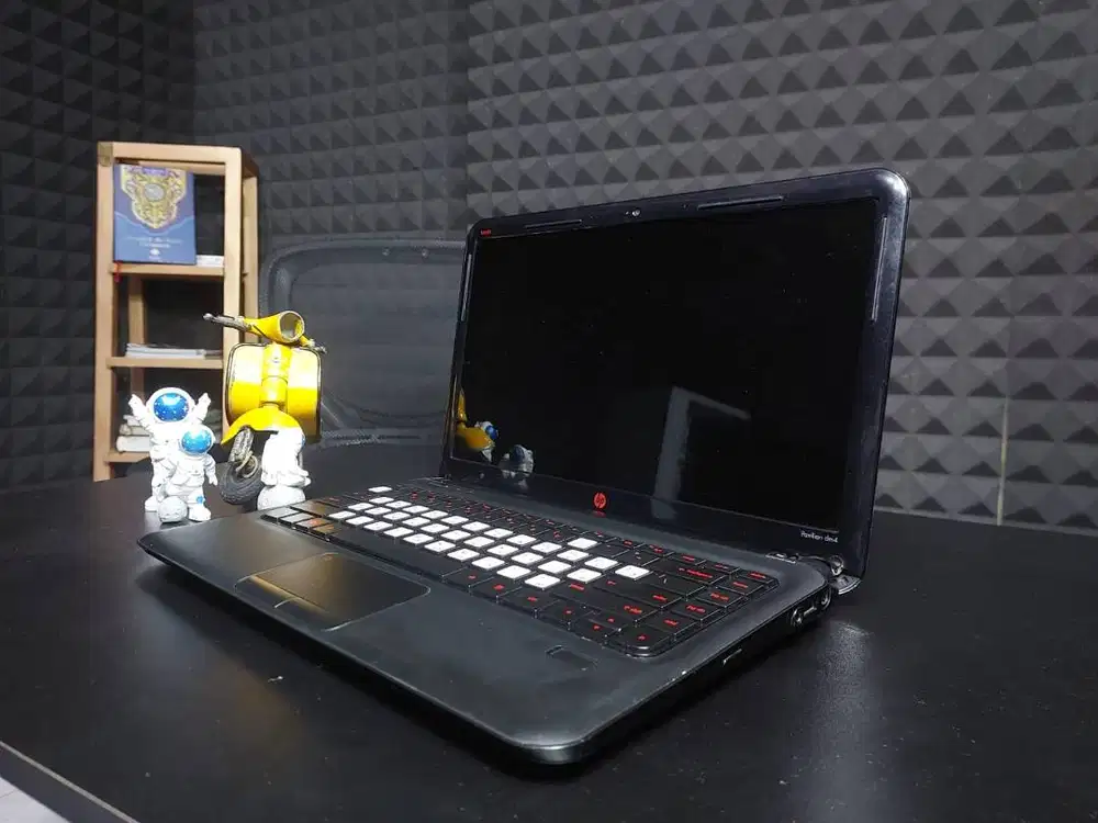 HP Pavilion dm4 – i5 | RAM 8GB | SSD | Backlit Merah