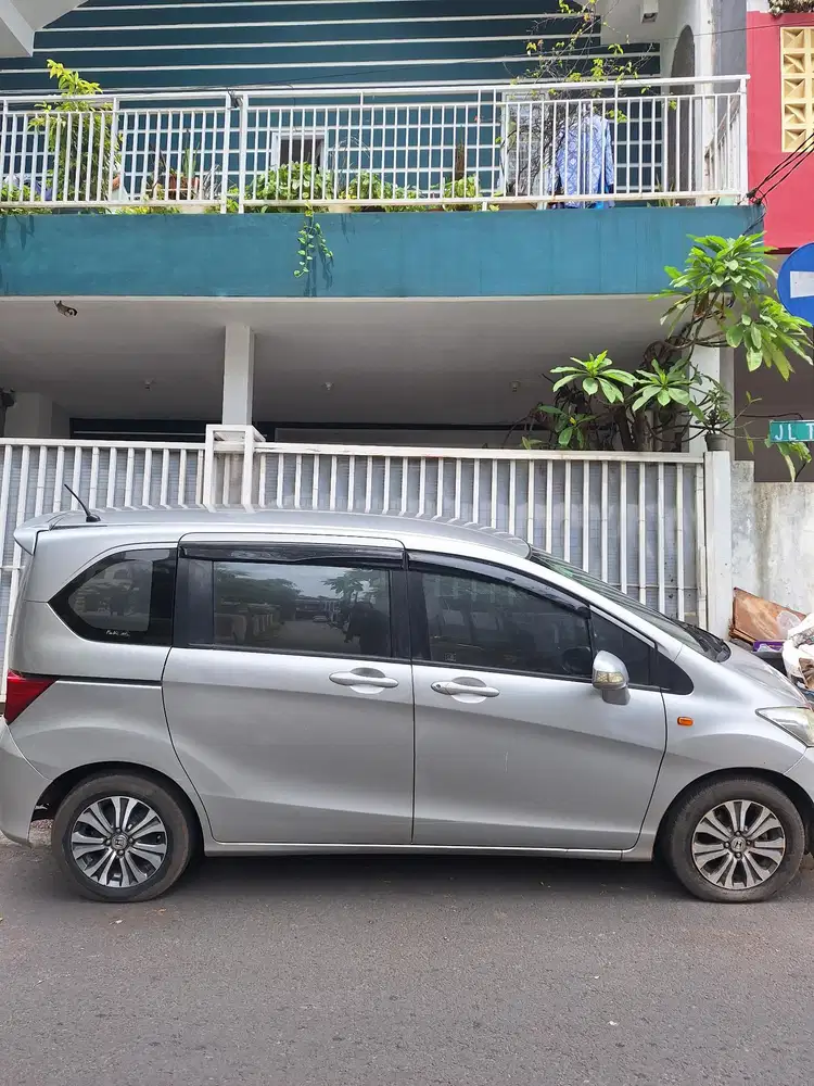 Honda Freed 2013 Bensin
