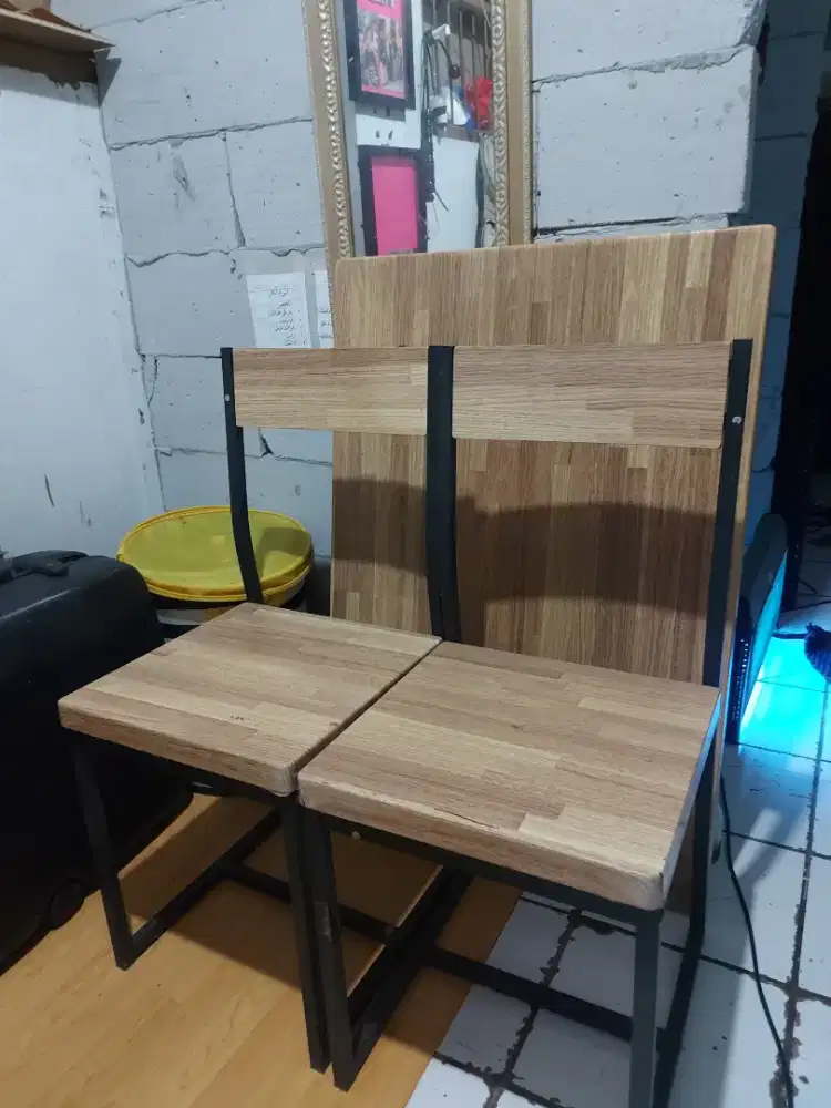 meja makan plus kursi