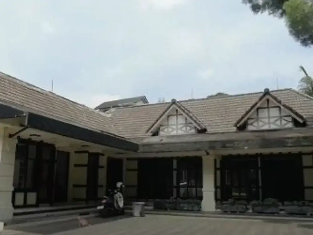 FOR SALE RUANG USAHA DAGO ATAS MEWAH LUAS BESAR STRATEGIS DI BANDUNG COCOK UNTUK USAHA DAN INVESTASI