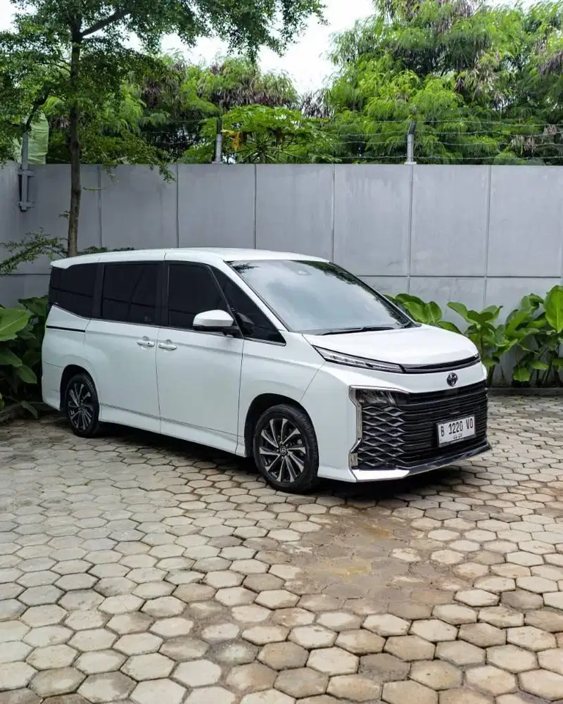 Voxy 2.0 2023 AT / Matic