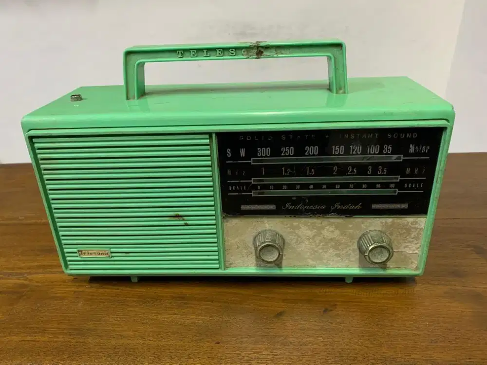 Radio Jadul Merk Telesonic