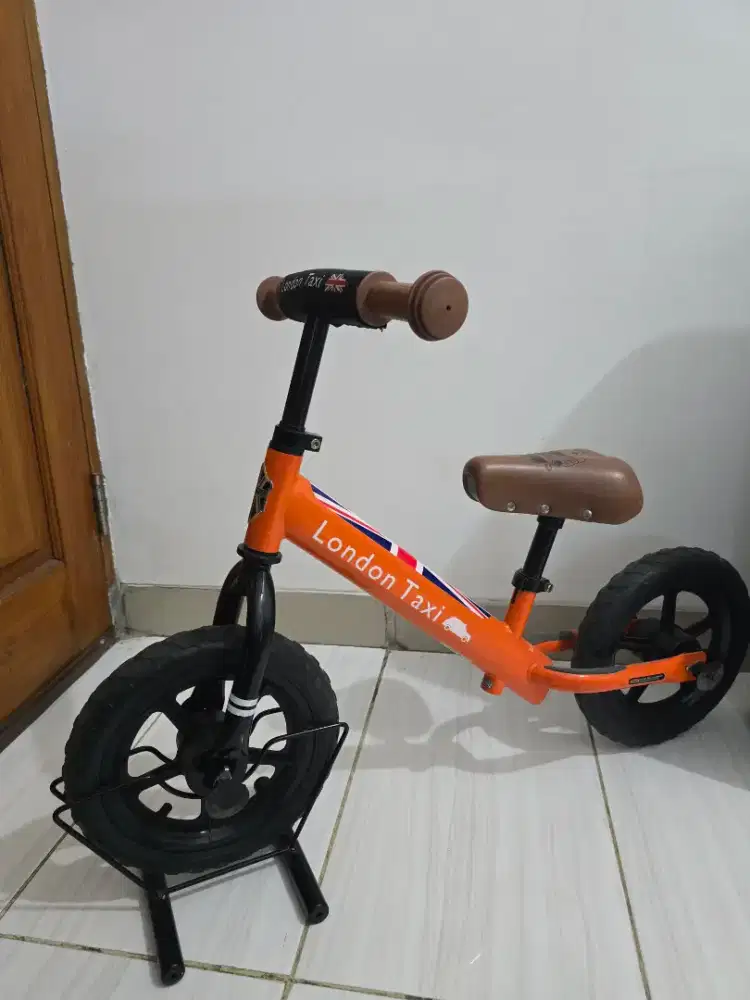 Sepeda push bike merk london bike warna orsnge