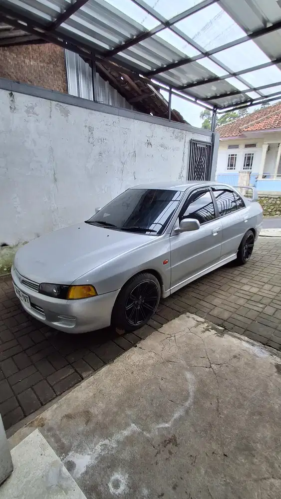 Mitsubishi Lancer 1997 Bensin