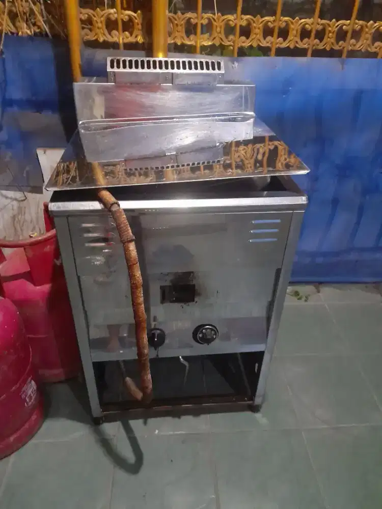 Di jual deep fryer ( pengoreng ayam,ketang goreng)
