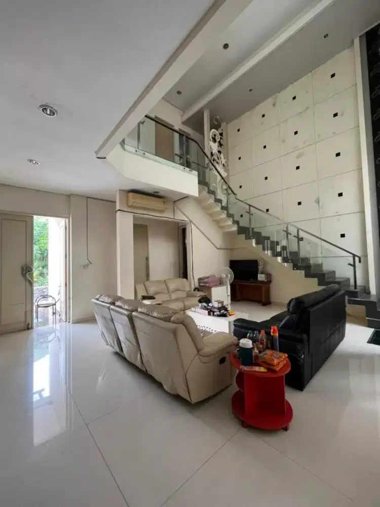 Dijual muraaahhh Rumah siap huni Pakuwon City San Diego dkt GM dan PCM