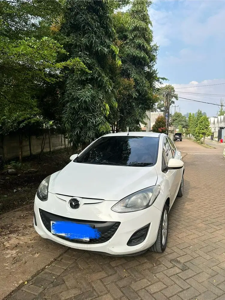 Mazda 2 V 2012 Automatic