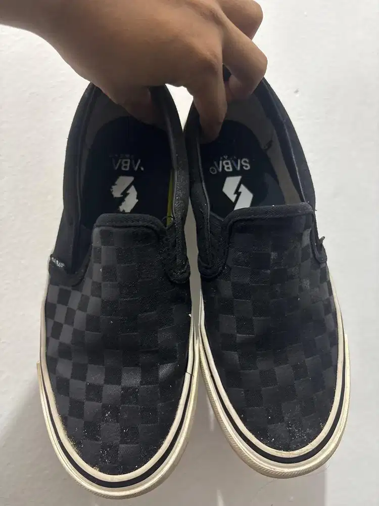 Free sepatu saba dadu slip on