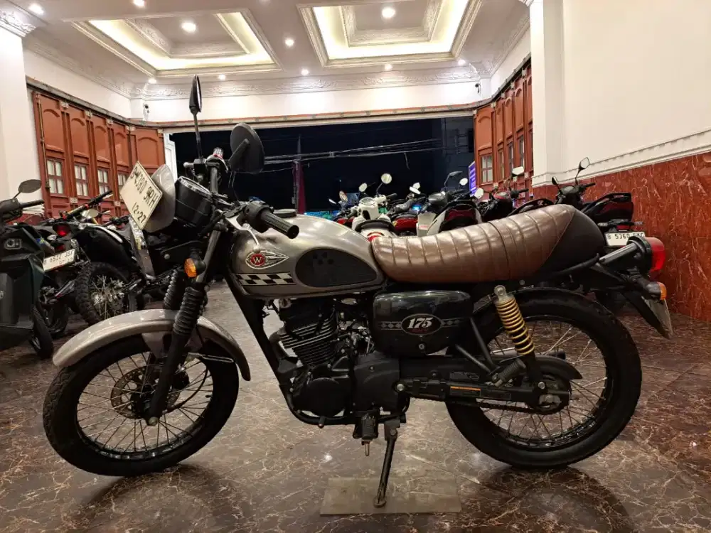 HUB CE KOM DP 2,5 JT W175 CAFE 2022 PROSES DI BANTU SAMPE ACC KM LOW