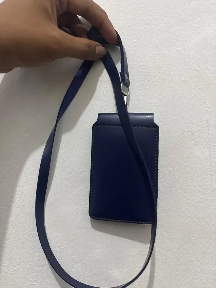 Free lanyer warna biru kulit