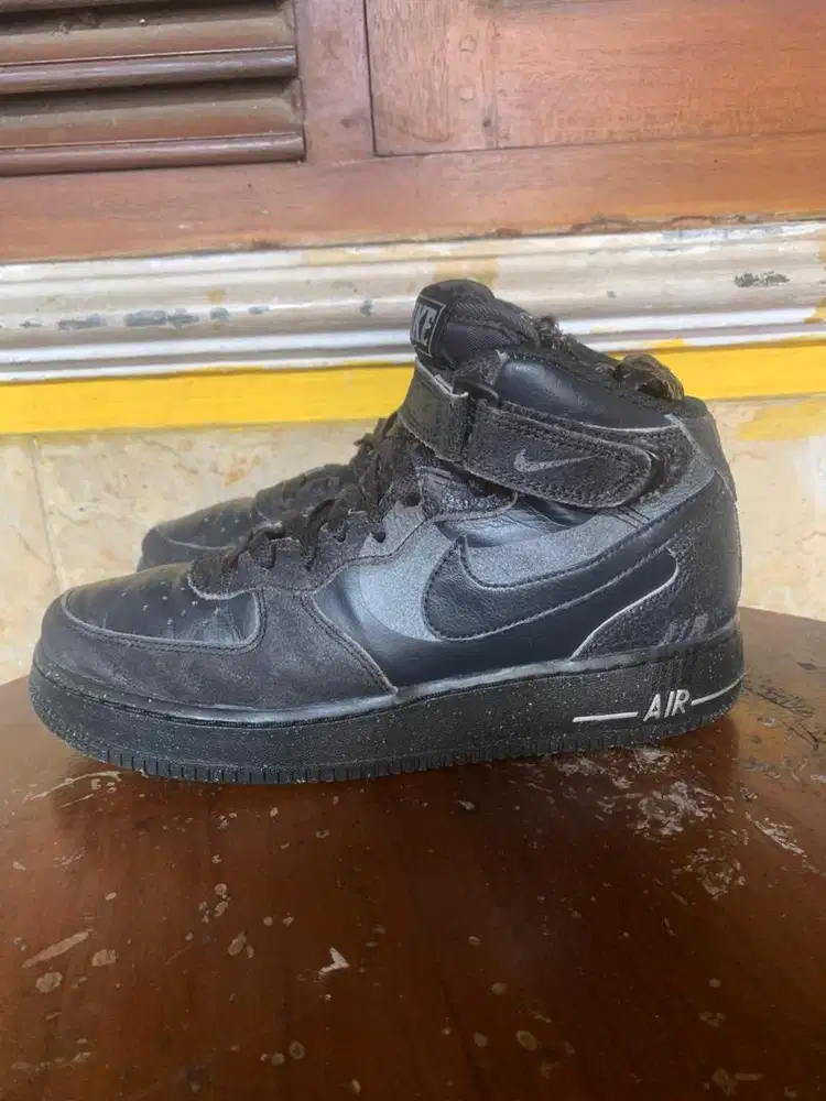 Sepatu full black air force one size 41