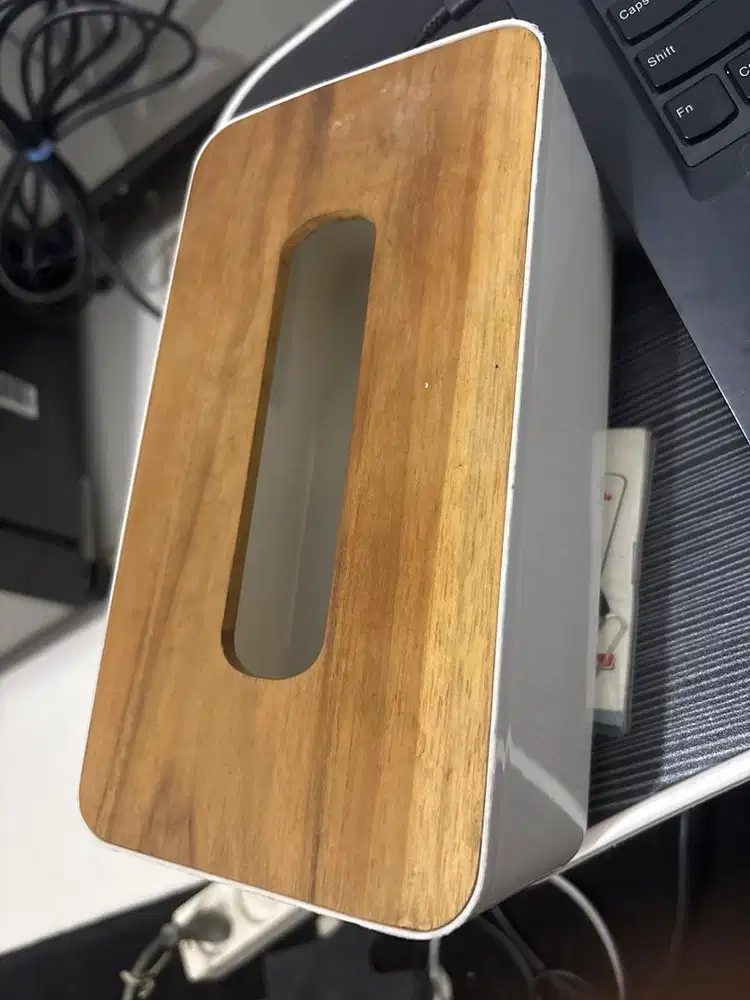 Free kotak tisu tutup kayu