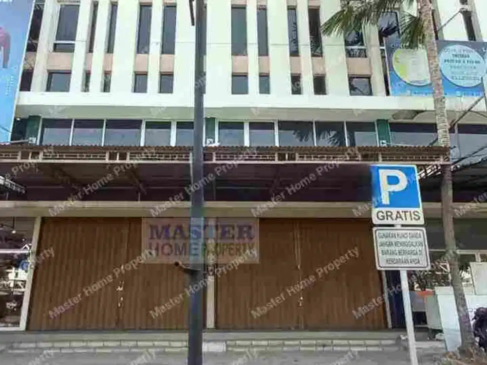 Ruko Gandeng Renov 3 Lantai Dijual