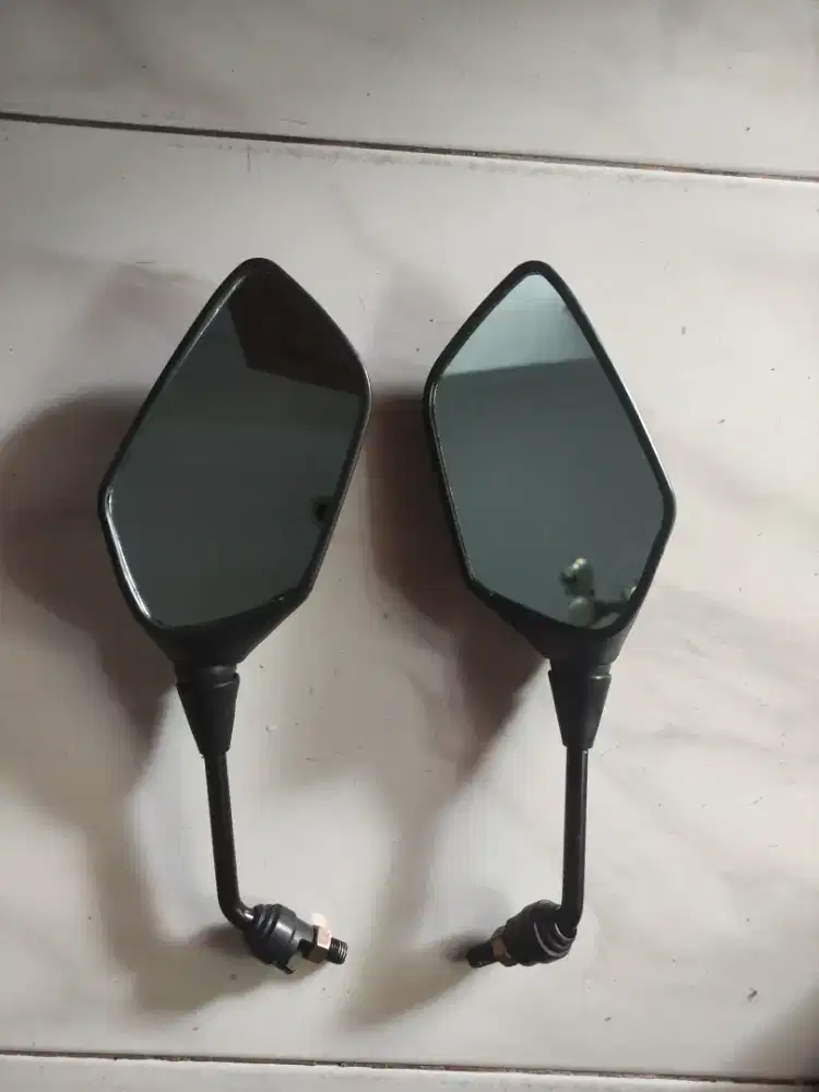 Spion PCX minus pemakaian