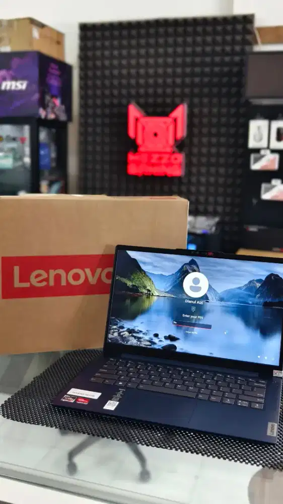 Laptop Lenovo IdeaPad Slim 3 14AMN8