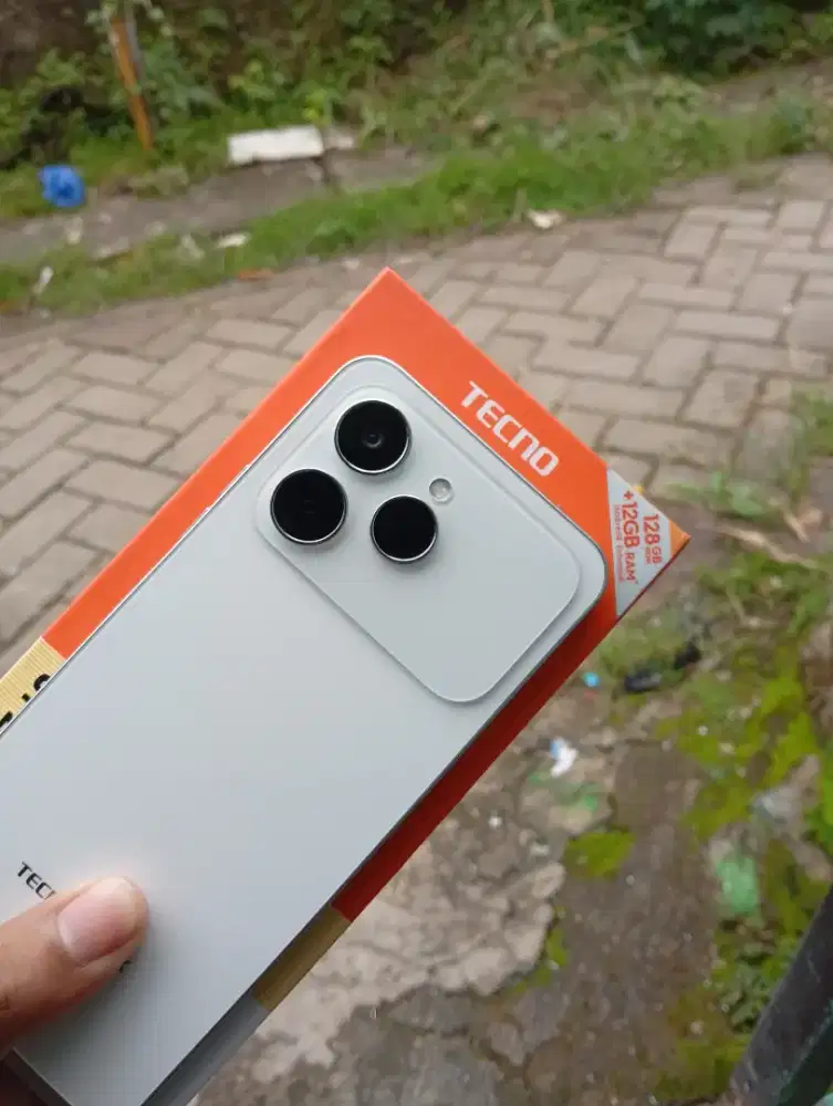 Tecno Spark 40 NFC fulset