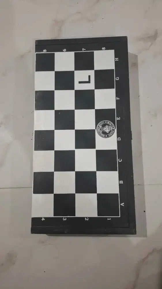 Catur plastik ukuran 40 (Size L)