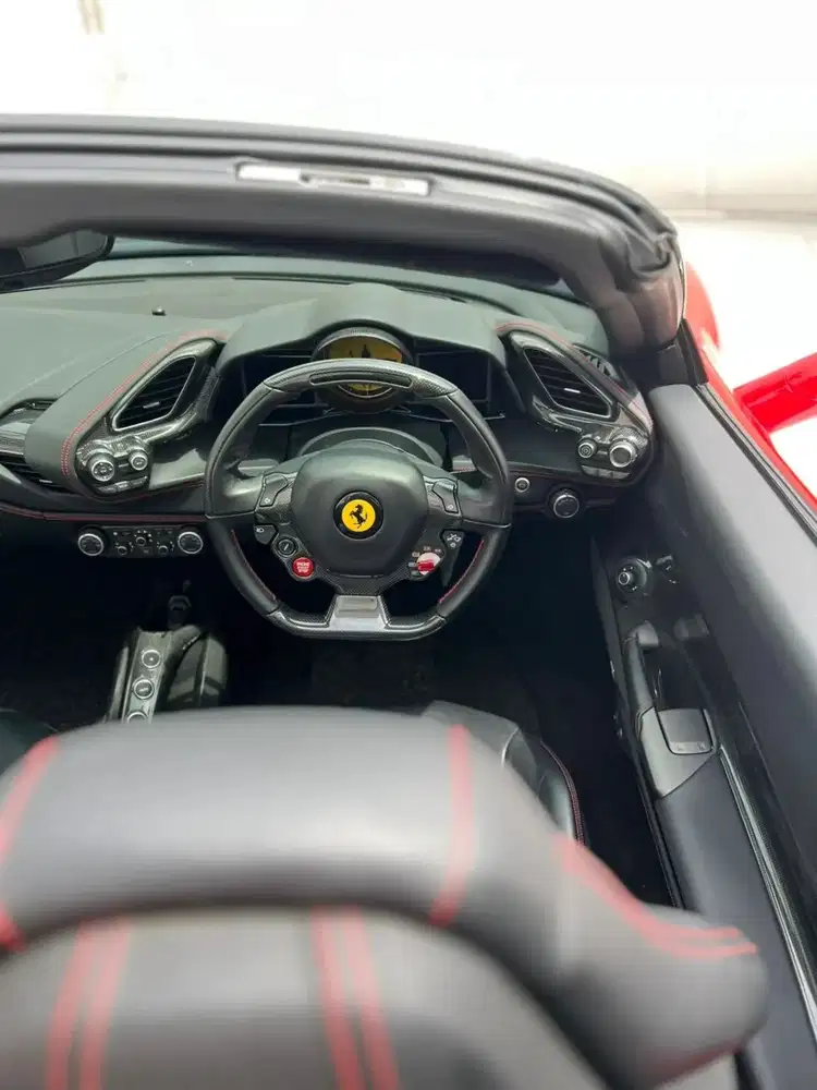 Ferrari 488 Spider 2019 Bensin