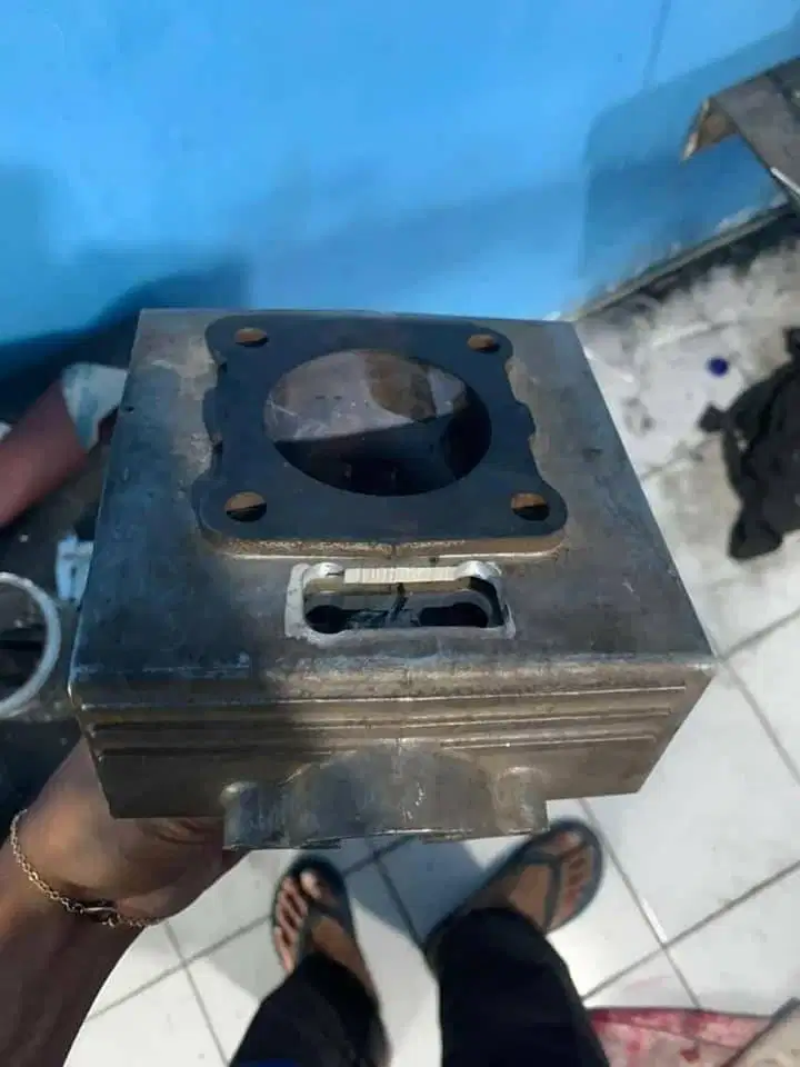 Proses Pembubutan Poros