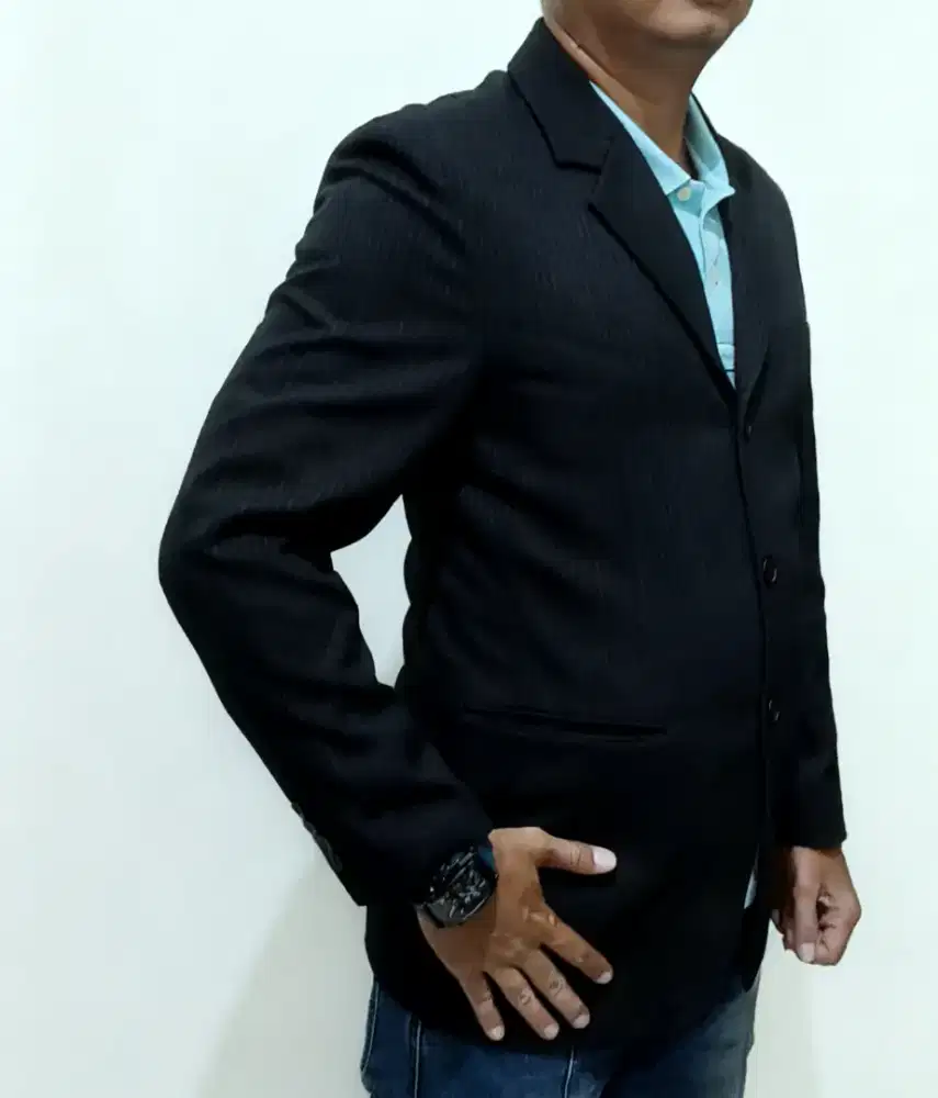 Jas pria slim fit sz L