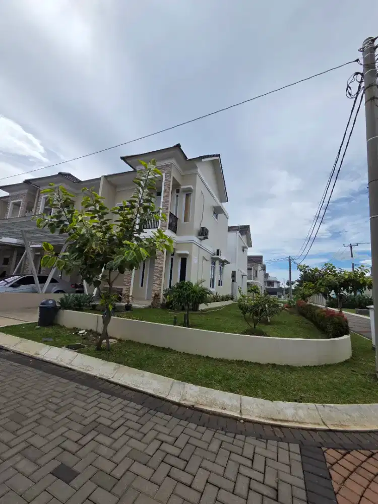 SALE RMH 2 LT HOEK DEKAT MASJID DI BCC AKSES TOLL&STATSIUN