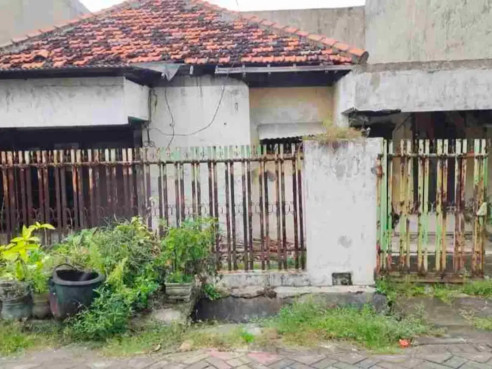 Rumah Hitung Tanah di Klampis Surabaya Dekat RS Haji, Merr, Galaxy Cocok Untuk Hunian, Kos Kosan ato Minimarket