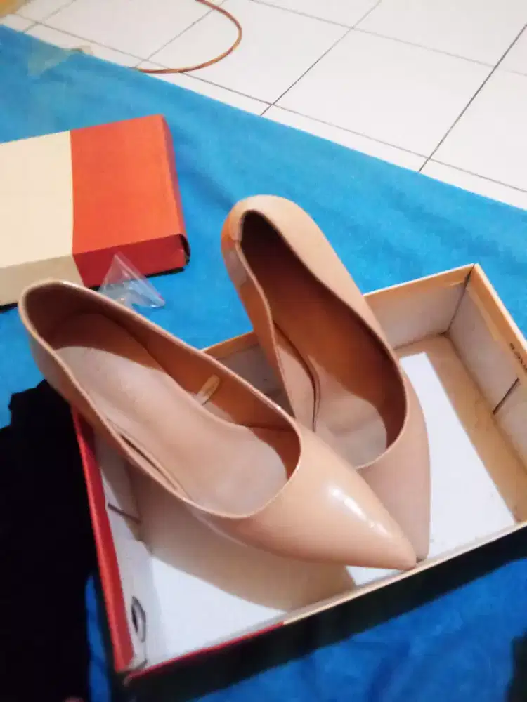 SEPATU HEELS LAWRENSIA