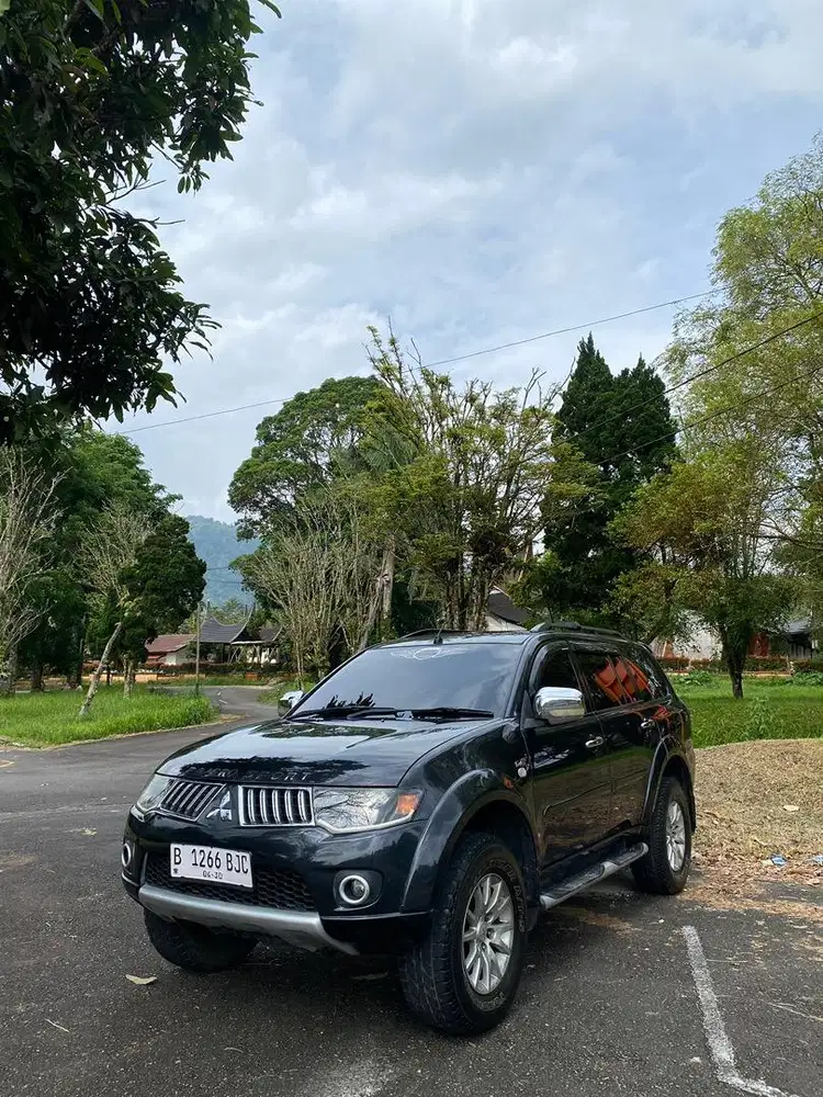 Pajero Exceed Pemakaian Pribadi km low Full Terawat