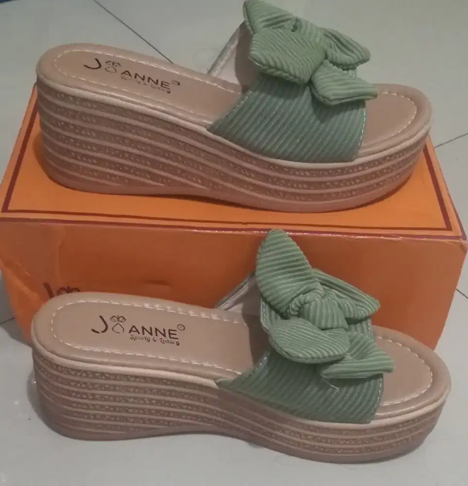Joanne wedges fashion wanita
