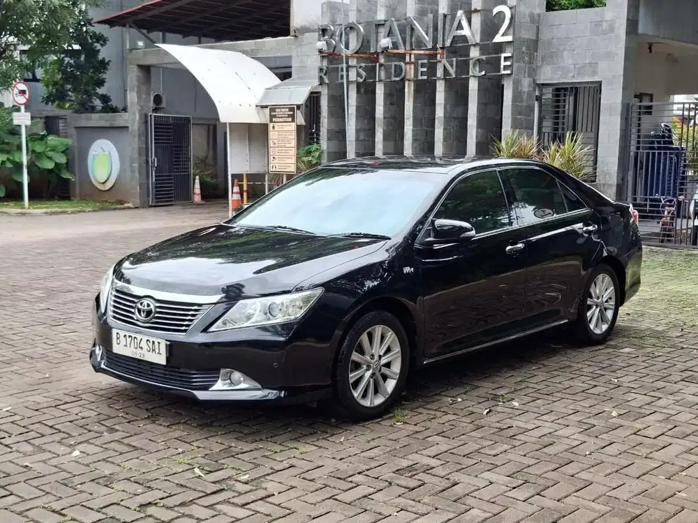 Camry V 2013 AT TERMURAH