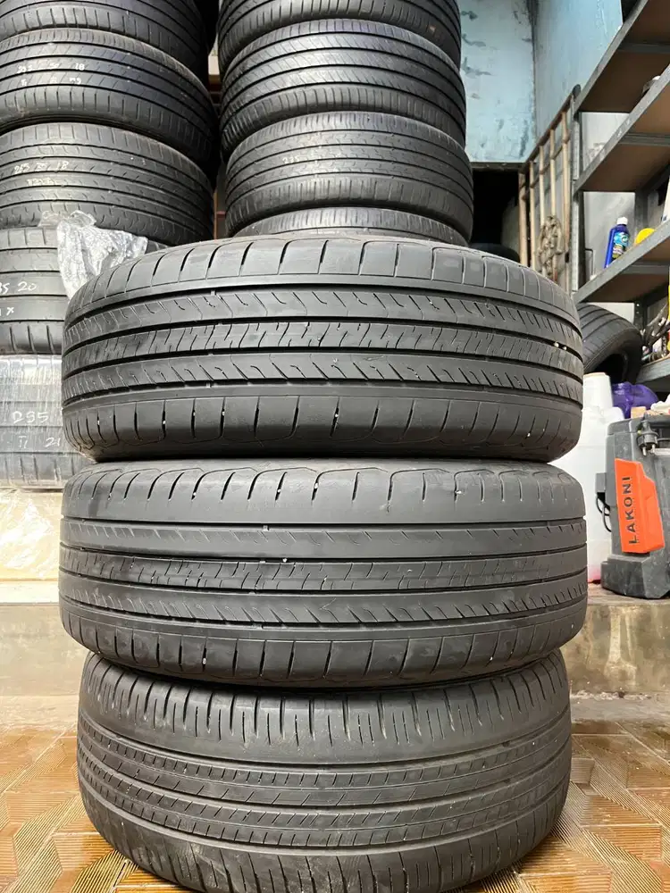 Ban Goodyear Assurance Triple Max 215 60 r17 2Pcs