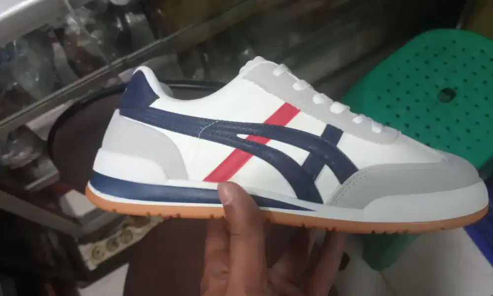 Onitsuka tiger cowok