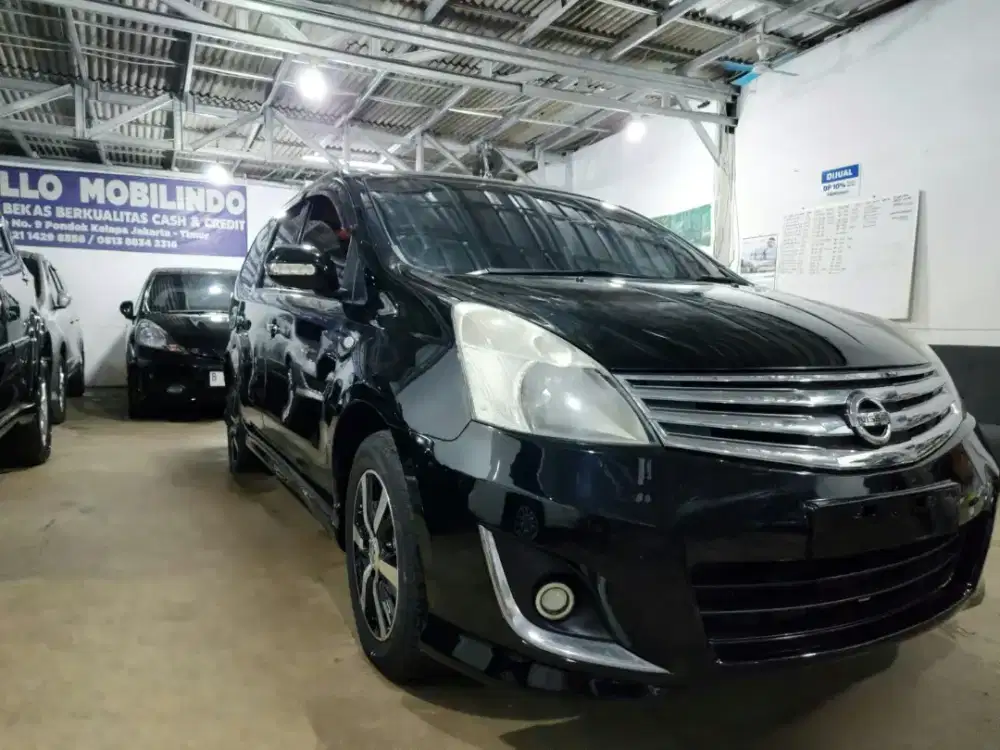 Dp 5 jt Grand Livina Hws 2012 ang 2,9