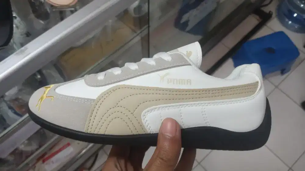Puma cream putih