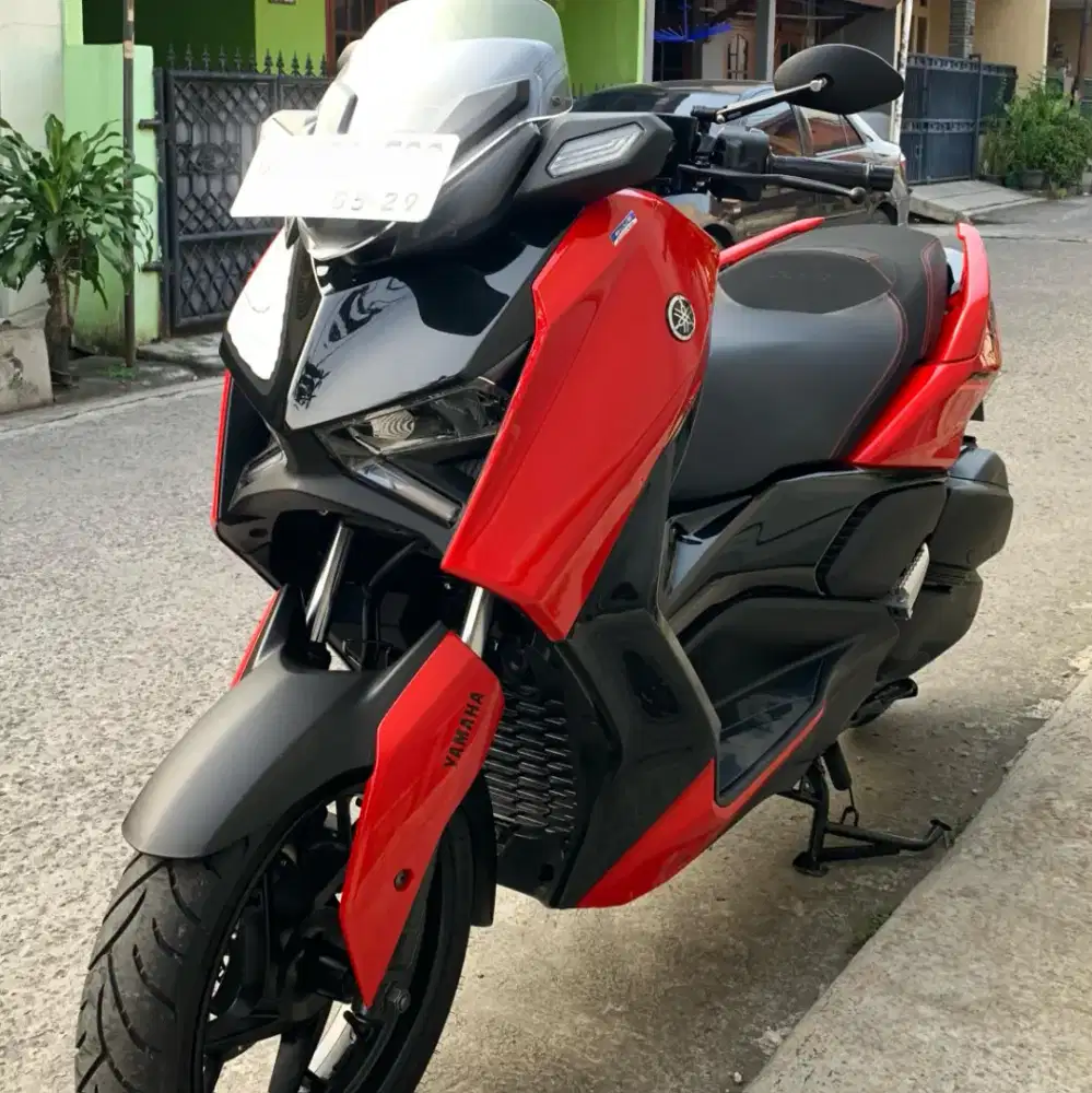 ISTIMEWA LOW KM. 250 Perak Xmax Abs Connected 250cc