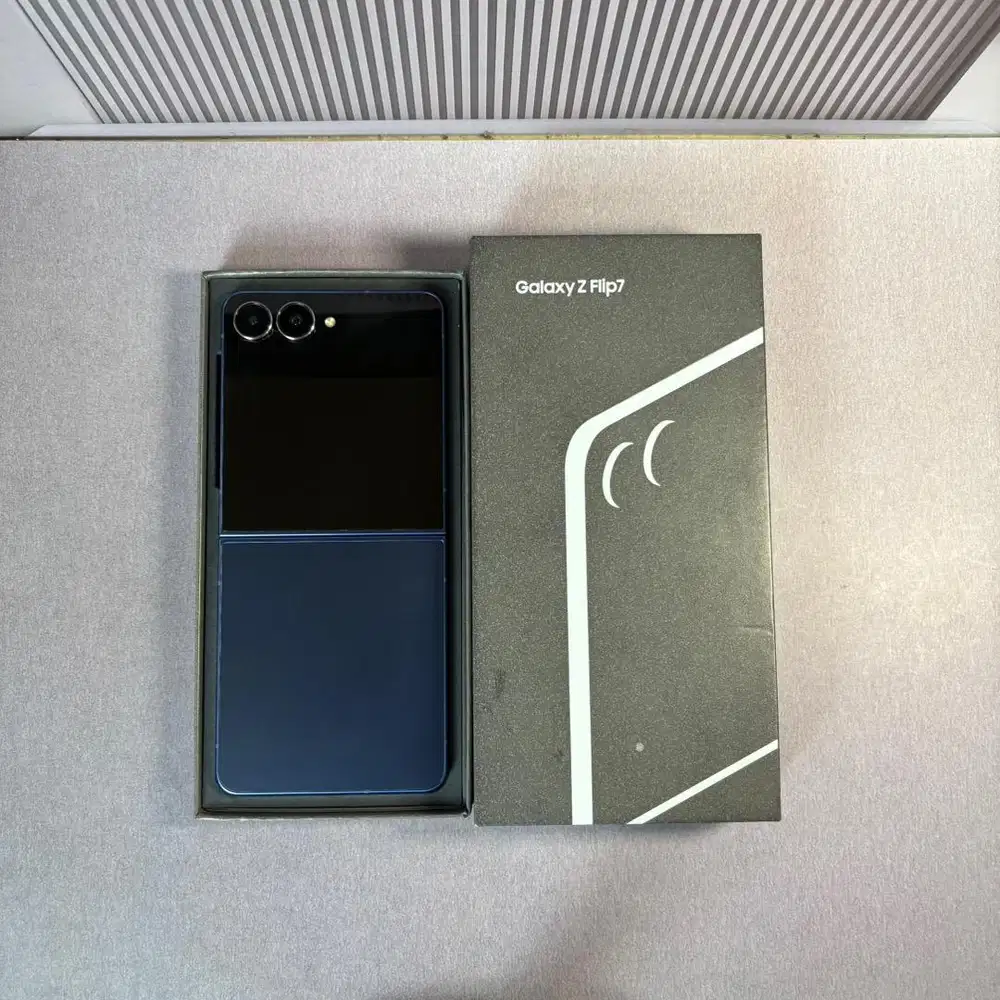 Samsung Z Flip 7 12/256GB Resmi Indonesia