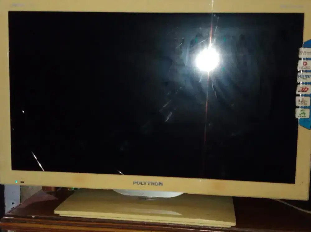 Tv LED Polytron 24 inch putih