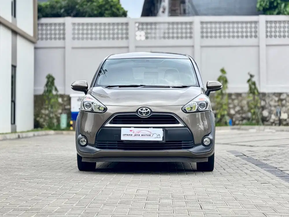 Toyota Sienta V AT 2017
