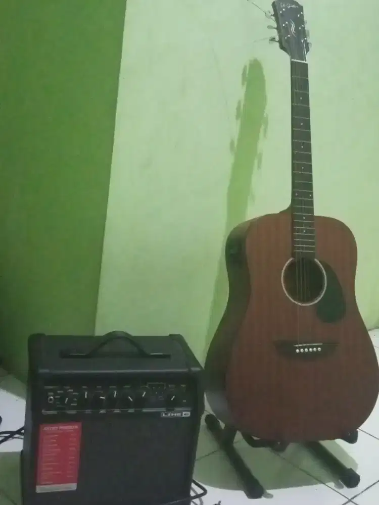 Dijual gitar ORI js dan amply spaider3