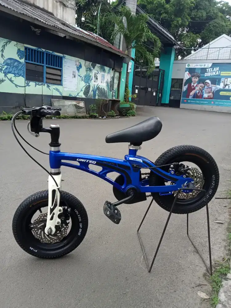 Sepeda BMX UK 12 UNITED (almunium)