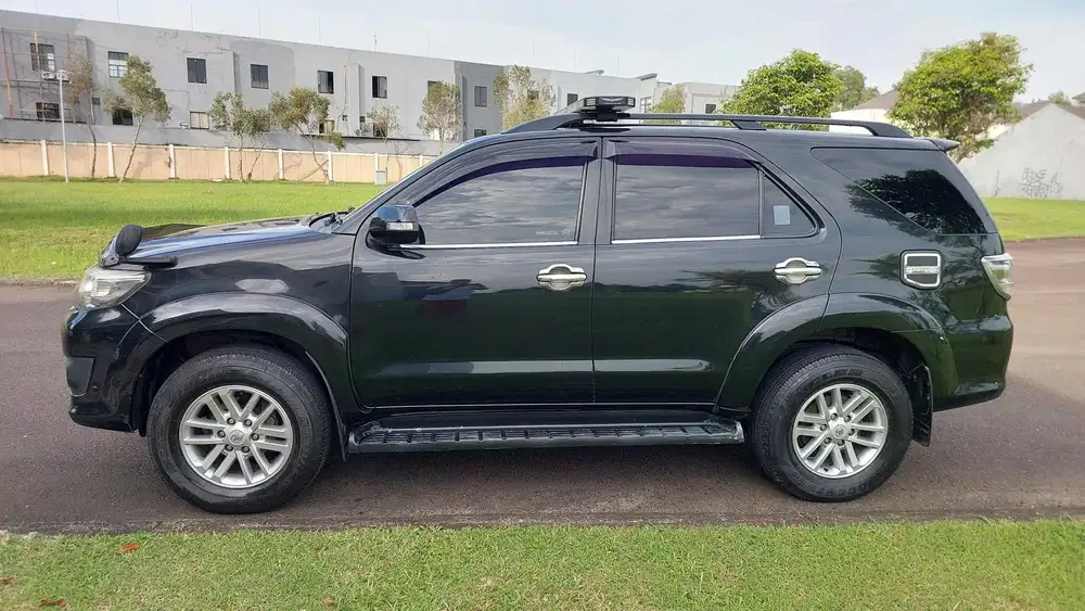 Toyota Fortuner 2013 Bensin
