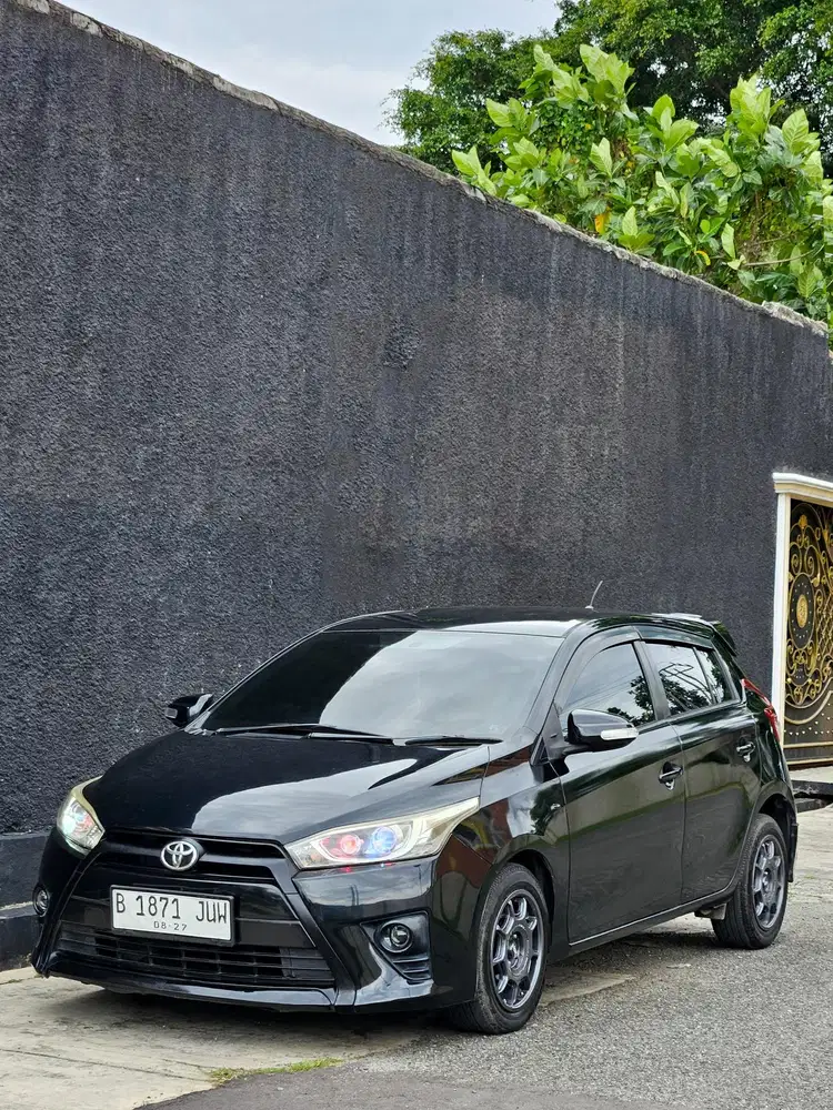 Toyota yaris 2014 G 1.5 metik istimewa dp minim aja yuk buru tinggal 1